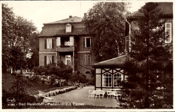Ak Bad Nenndorf an der Weser, Pensionshaus Cassel, Gartenbereich, große Villa, alte Architektur, 