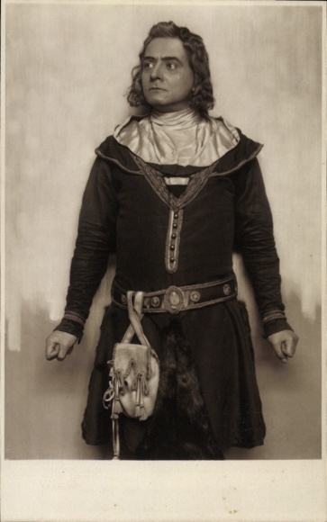 Photo Postcard portrait of a man in theater costume
