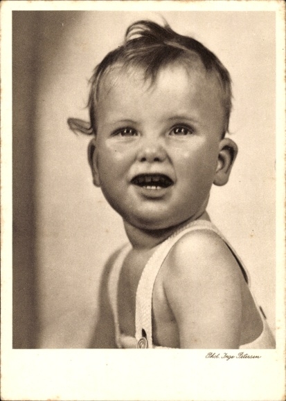 Postcard Baby Portrait, In Benefit of the German Women's Association, Mothers' Service