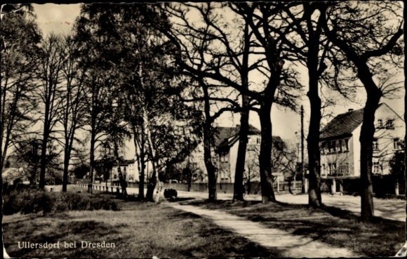Postcard Ullersdorf Radeberg in Saxony, street section, residential buildings
