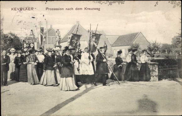 Postcard Kevelaer on the Lower Rhine, procession after the Stations of the Cross