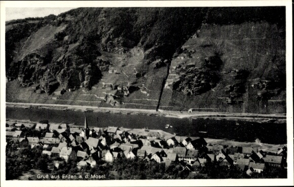 Ak Erden an der Mosel, Fotografie einer Stadtansicht, Häuser, Fluss, Weinberge
