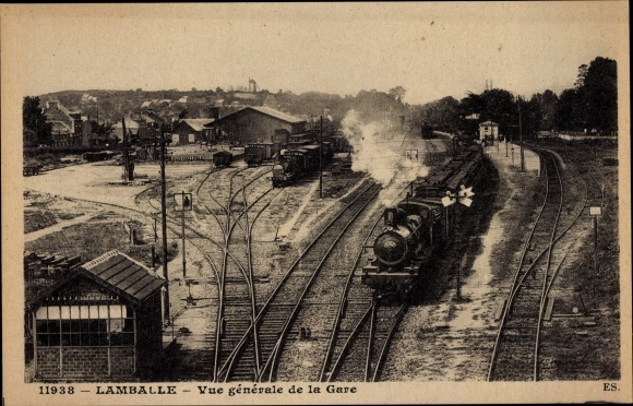 Postcard Lamballe Côtes d&#39;Armor, general view of the station, station, trackside, steam locomotive