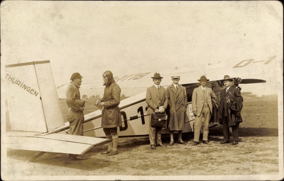 Foto Ak Deutsches Verkehrsflugzeug am Boden, Thüringen D 1118, Messerschmitt M18