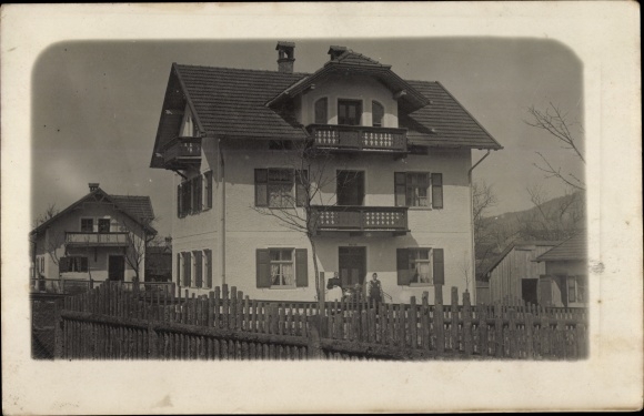 Photo PC Unterammergau in Upper Bavaria, part of a residential building