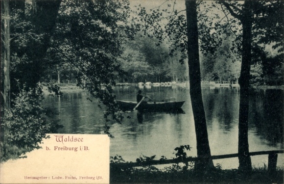 Ak Waldsee Freiburg im Breisgau, Waldsee, Boot auf dem Wasser, Bäume, ruhige Landschaft