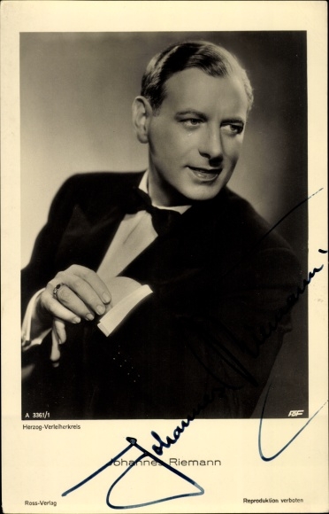 Postcard actor Johannes Riemann, Ross Verlag A 3361 1, portrait, autograph