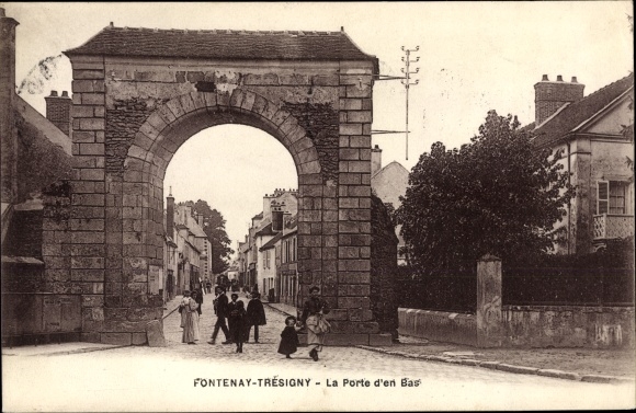 Ak Fontenay Tresigny Seine et Marne, Porte d&#39;en Bas