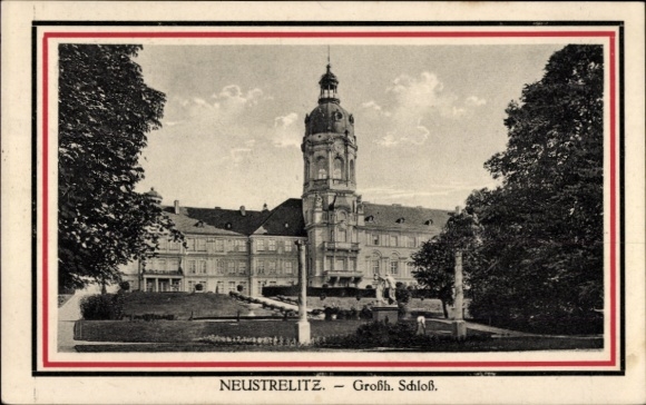 KP Neustrelitz w Meklemburgii, Wielki Zamek, architektura, żywy krajobraz ogrodowy