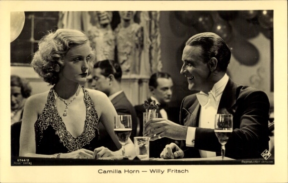 Postcard actors Camilla Horn and Willy Fritsch, UFA Film, Ross Verlag 6744 2