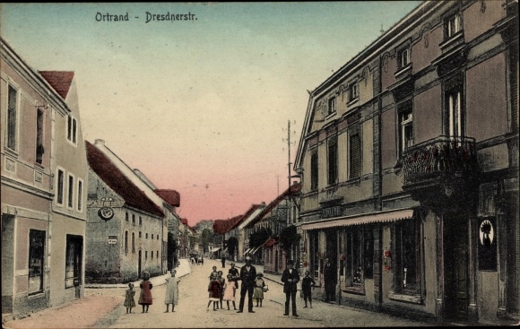 Postcard Ortrand in der Niederlausitz, Dresdner Strasse, shops