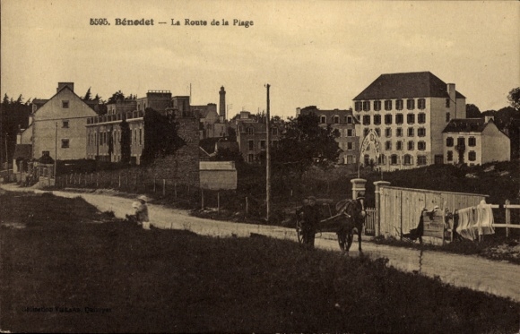 KP Bénodet Finistère, La Route de la Piage, budynek, droga, krajobraz, koń