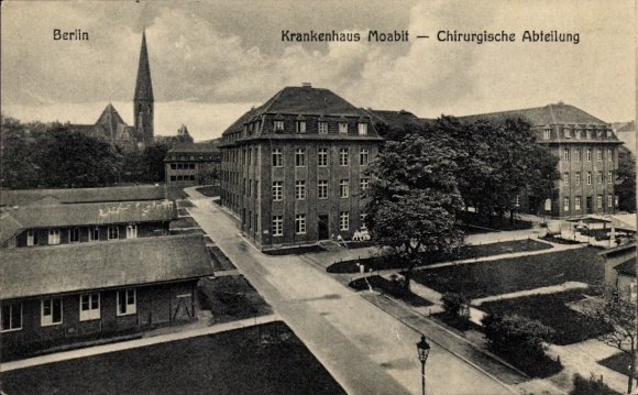 Ak Berlin Tiergarten Moabit, Krankenhaus Moabit, Chirurgische Abteilung, Gebäude, Straßenansicht