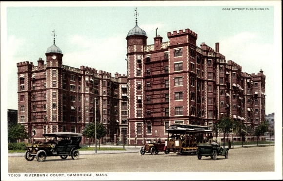 Postcard Cambridge Massachusetts USA, Riverbank Court