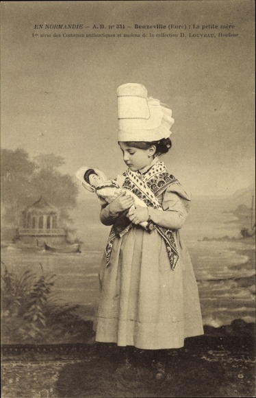 Postcard Beuzeville Eure, girl in Norman costume with doll