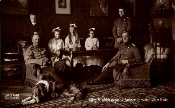 PC King Friedrich August III. of Saxony surrounded by his children