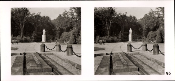 Stereo spatial image The struggle in the West No. 95 Compiègne, location Wagen German Commissioner 1918