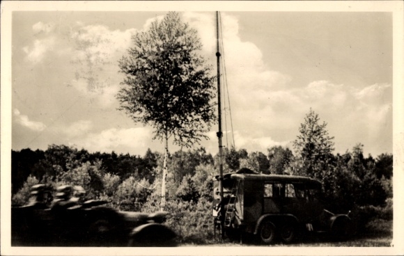 Ak Deutsche Wehrmacht, Luftwaffe, Militärwagen, Funkmast
