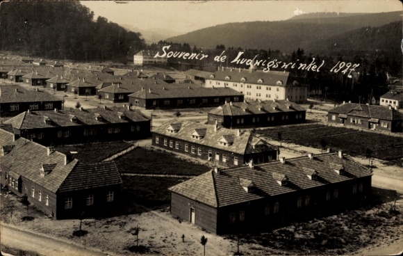 Photo Postcard Ludwigswinkel in the Palatinate, barracks, barracks