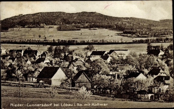 Ansichtkaart Niedercunnersdorf Kottmar in Oberlausitz Sachsen, gedeeltelijk zicht met Kottmar