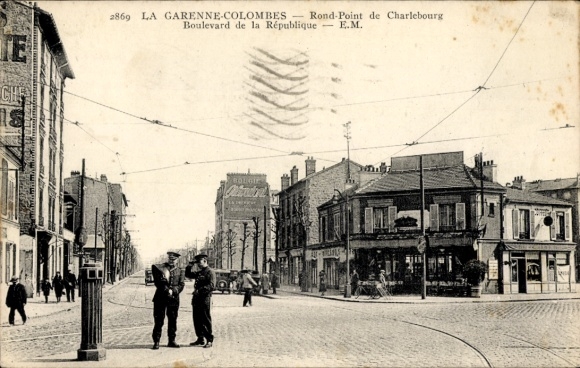 Postcard La Garenne Colombes Hauts de Seine, Rond-Point de Charlebourg, Boulevard de la République, Str
