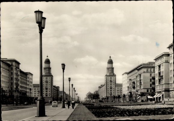 Postcard Berlin Friedrichshain, Stalinallee