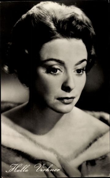 Postcard Actress Helle Virkner, Portrait, Film Eineteils der Liebe wegen