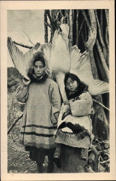 Ak Alaska, Chez les Esquimaux, Eskimo-kinderen, geschoten gans