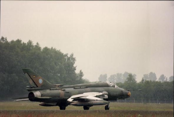 Set von 100 Fotos Flugzeuge und  Hubschrauber