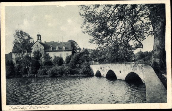 PC Grillenburg Tharandt in the Ore Mountains, Jagdschloss Grillenburg