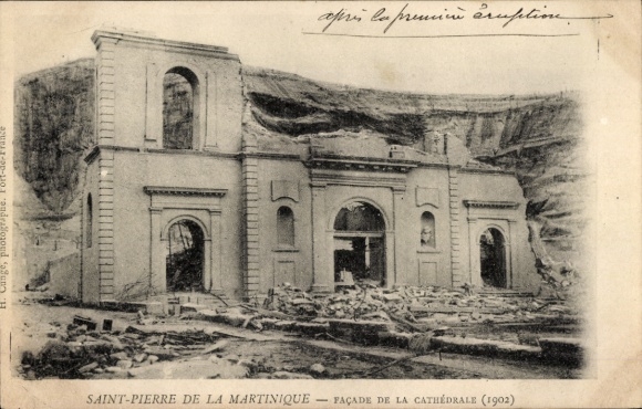 PC Saint Pierre de la Martinique, Face de la Cathédrale, 1902