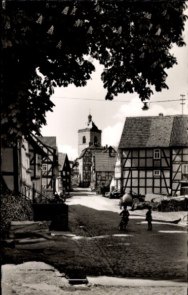 Ak Neukirchen am Knüll Hessen, Oud Gäßchen, vakwerkhuizen