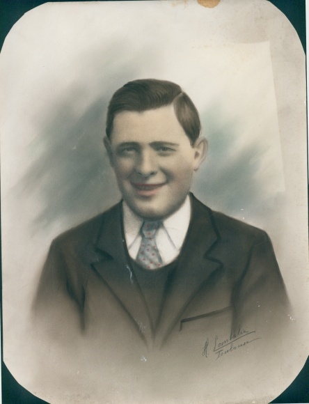 Photo Combalie, Henri, Toulouse, portrait photography, man, suit, tie