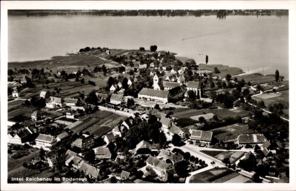 Ak Insel Reichenau im Bodensee, Luftaufnahme