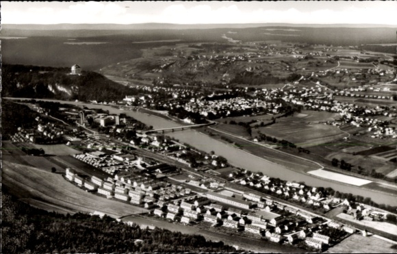 Ak Kelheim an der Donau Niederbayern, Luftaufnahme von  Donau, wo die Donau fließt, umliegende La