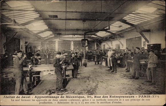 Postcard Paris XV, Rue des Entrepremeurs, bleach workshop, apprenticeship in mechanics