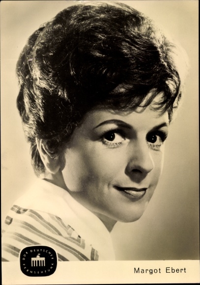 Ak Schauspielerin und Moderatorin Margot Ebert, Portrait, DDR Deutscher Fernsehfunk