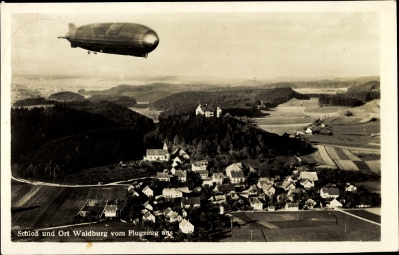 PC Waldburg in Württemberg, castle and place, aerial photograph, Zeppelin