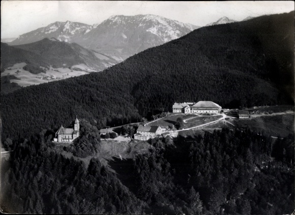 foto Siegsdorf in Opper-Beieren, klooster Maria Eck, luchtfoto