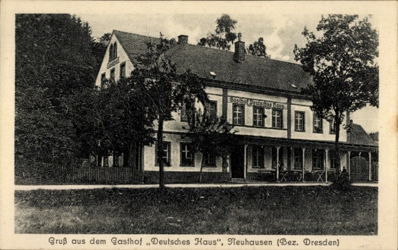 Ak Neuhausen im Erzgebirge, Gasthof Deutsches Haus, Neuhausen, Bez. Dresden, Schwarz-Weiß-Foto