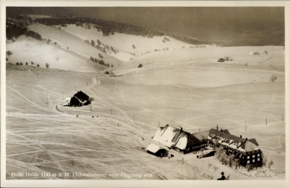 Ak Freiburg im Breisgau, Schauinsland, Hotel Halde, schneebedeckte Landschaft, Aussicht vom Flugz