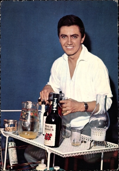 Postcard Sänger Rex Gildo, Portrait, Electrola, Four Roses Bourbon Whisky