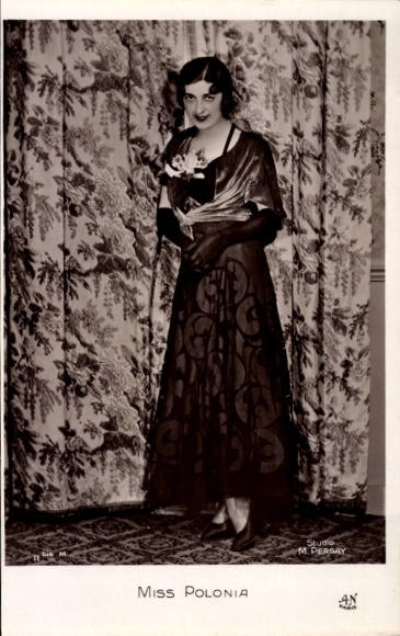 Postcard Miss Poland, portrait in dress