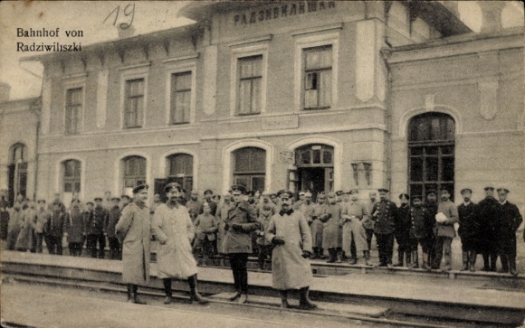 PC Radziwiliszky Radwilischken Radviliškis Lithuania, train station, German soldiers in uniforms, I WW