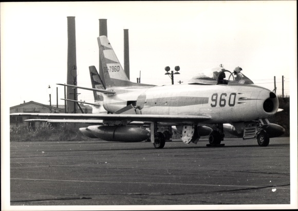 Photo Japanese military aircraft, North American F 86, 960, 7960