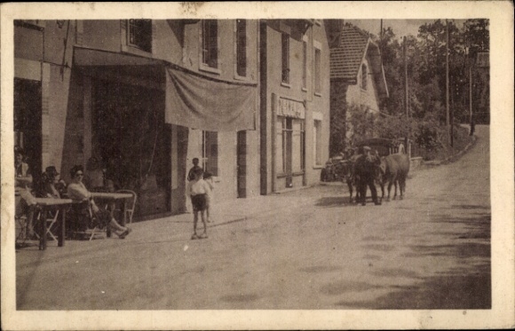 Postcard Fontenay sous Bois Val de Marne, street, buildings, people, horses, shadows, daylight