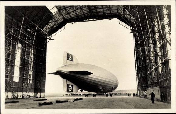 Ak Flughafen Rhein Main, Deutsche Zeppelin Reederei, LZ 129 Hindenburg startbereit, Luftschiffhalle