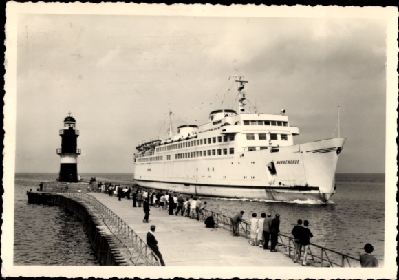 Postcard Railway ferry MS Warnemünde entering the harbor, signal tower, pier