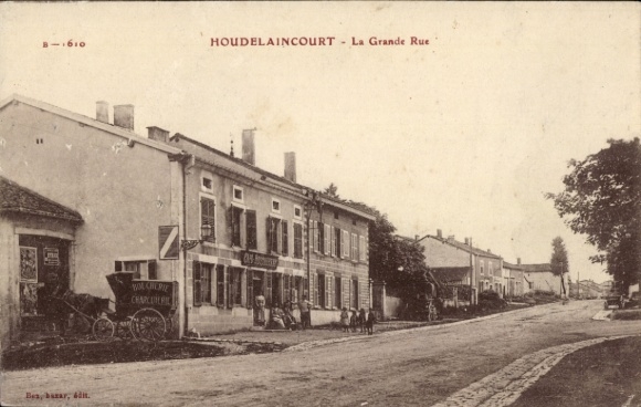 Postcard Houdelaincourt Meuse, La Grande Rue, shops, street view
