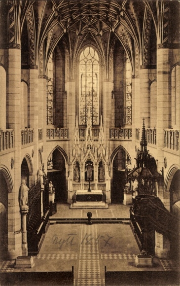 Postcard Lutherstadt Wittenberg, altar, statues, pews, windows